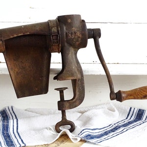 Cast Iron Tomato Grinder: Vintage Farmhouse Kitchen Decor