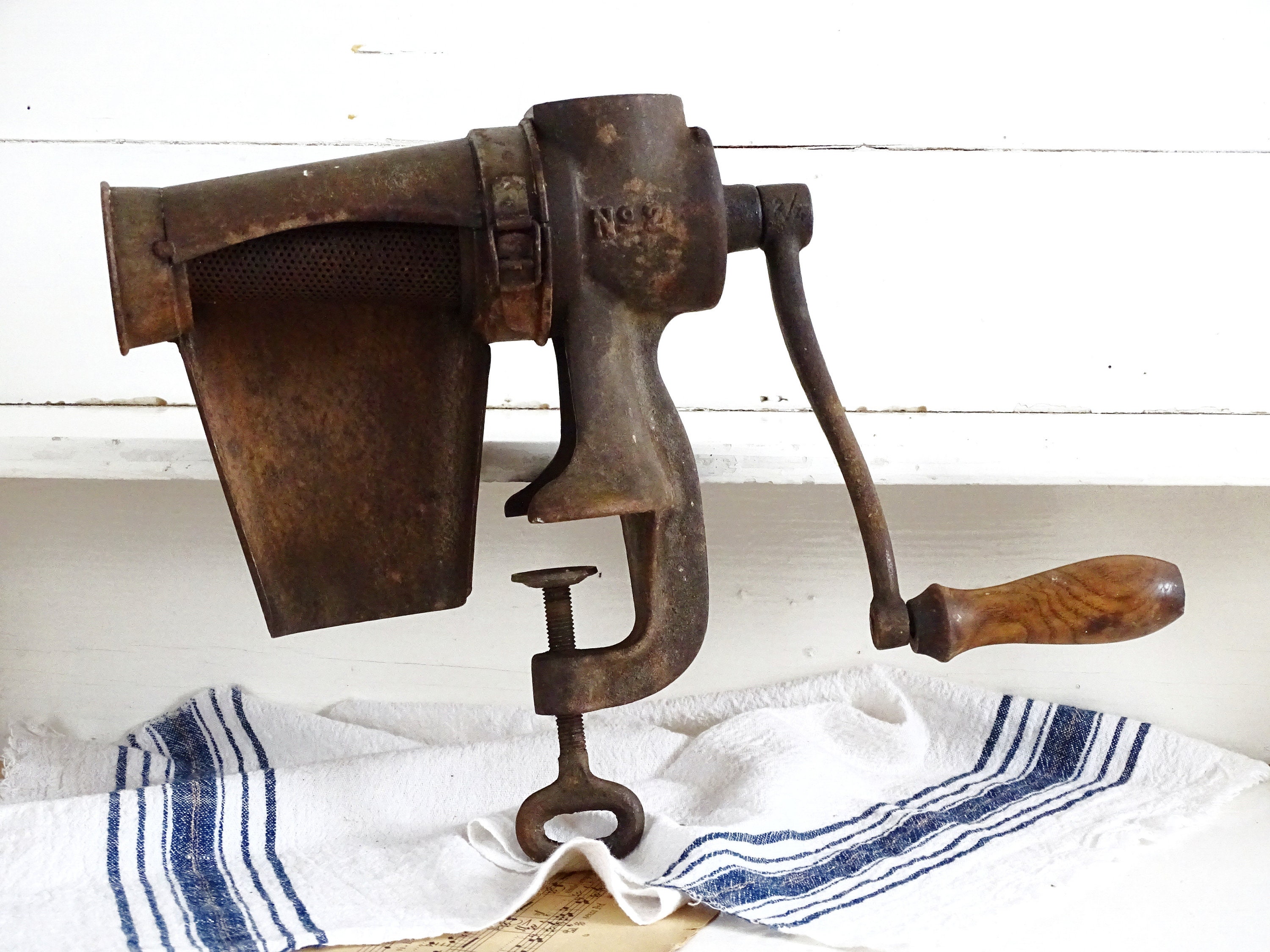 Hand Crank Food Mill 