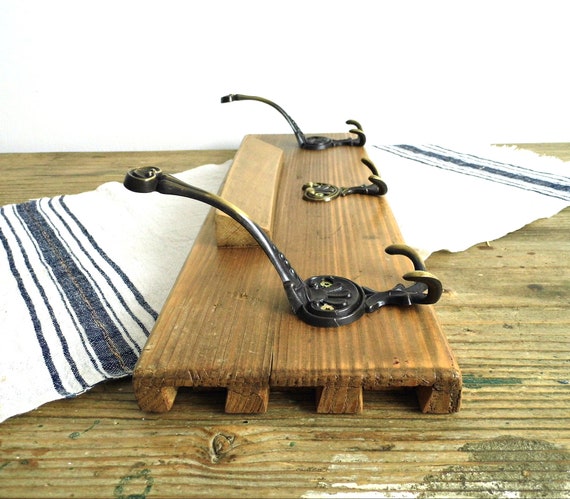 Wooden Coat Hat Rack 3 Metal Hook Peg Wall Mounted Hanging Wooden Coat Hat Rack 3 Metal Hook Peg