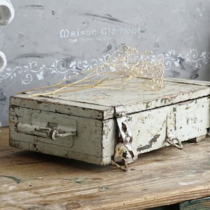 Antique Gray Wood Footlocker Chippy Paint, Small Steamer Trunk Chest, Large Military Box, Industrial Storage Box, Farmhouse Wood Suitcase