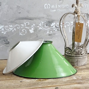 Vintage Green Enamel Light Shade: Industrial Pendant Lamp, Retro Lighting