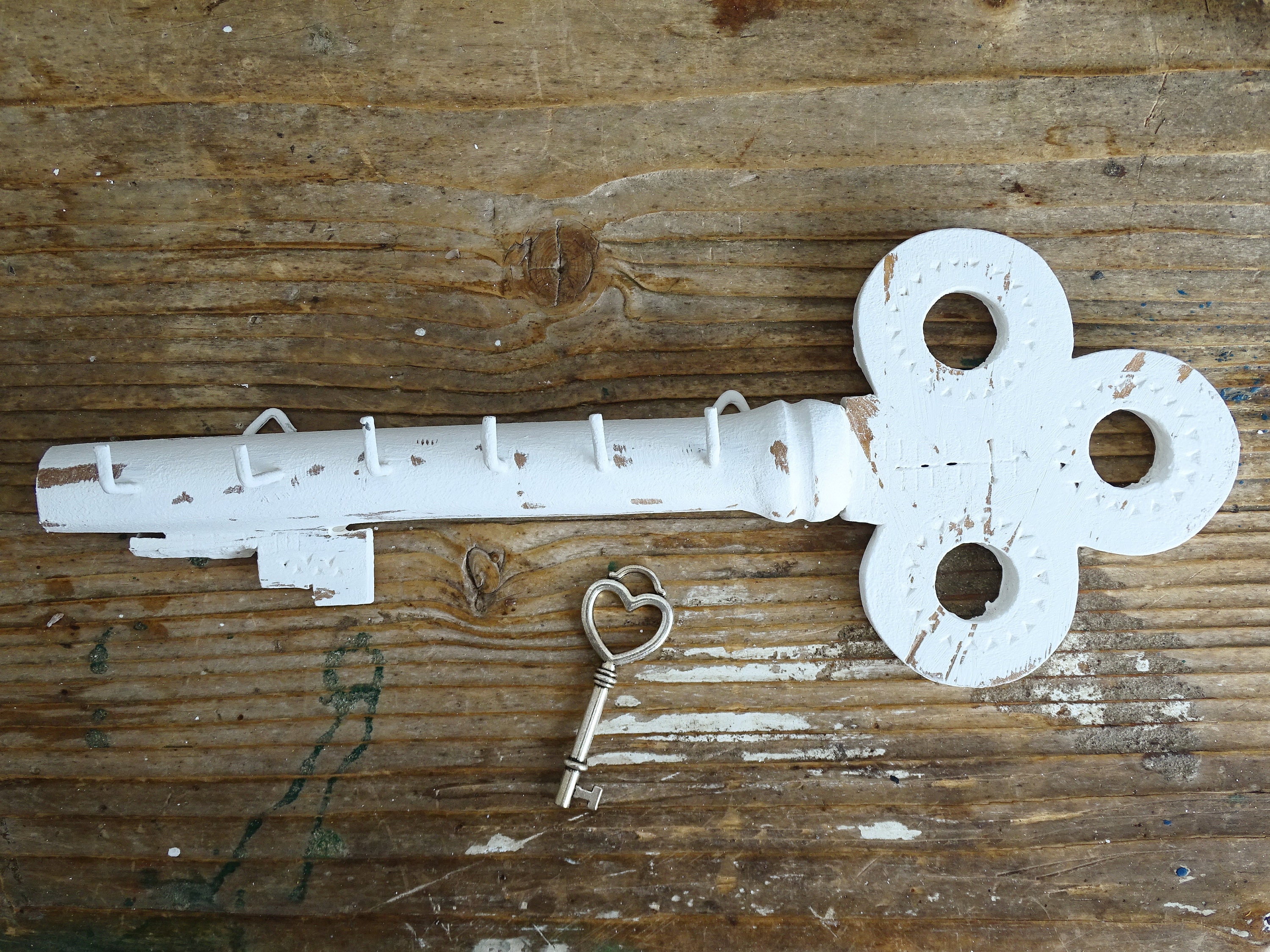 White Wood Skeleton Key Rack Hand Turned Wall Key Holder Shabby Chic Key Rack Wall Key Storage Organizer Entryway Wall Hanging Key Hook Etsy