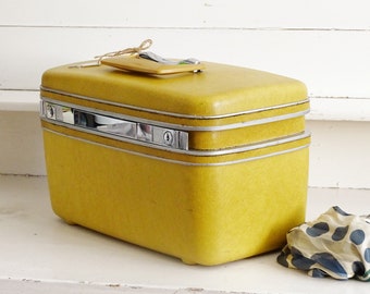 Yellow Samsonite Train Case, Travel Makeup Vanity Case, Cosmetic Suitcase, Hard Shell Luggage Make Up Organizer, Overnight Toiletry Storage