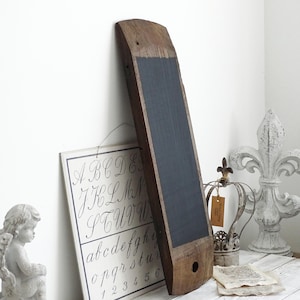 Quadro-negro antigo emoldurado: decoração de parede rústica e primitiva imagem 4