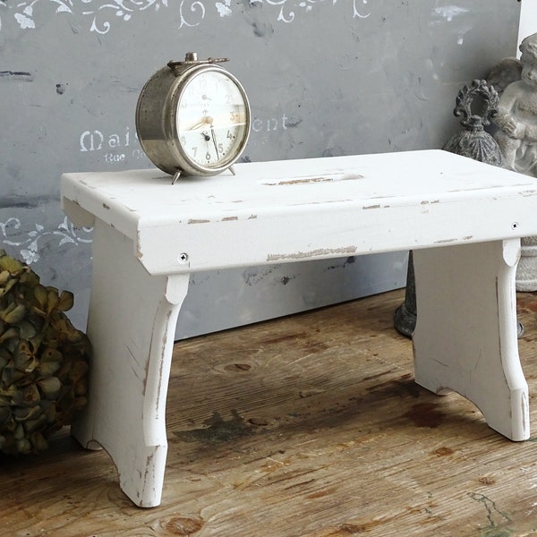 Primitive Wood Step Stool, White Milking Stool, Rustic Farmhouse Wood Foot Rest Stool, French Country Cottage, Small Wood Bench, Plant Stand