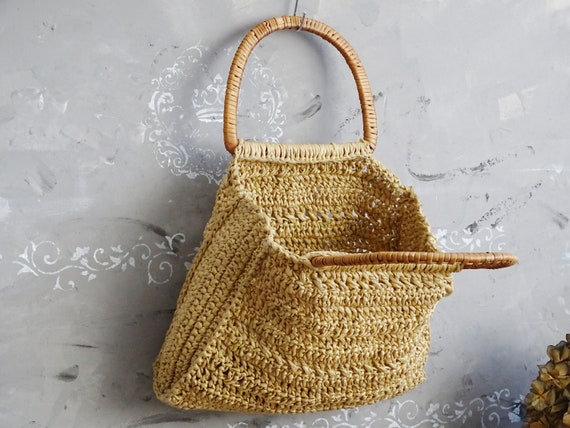 Crochet Yellow & White Handbag for Ladies | Cross Stitch | T-Shirt Yarn |  Aticue Decor