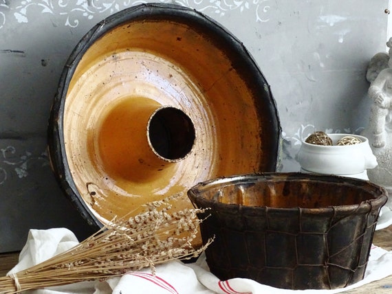 Ceramic Kugelhopf Bundt Pan Cake Mold, Hand Painted French Pottery Baking  Mould