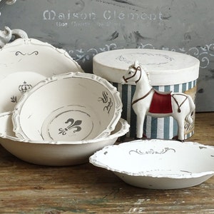 Shabby Chic White Metal Bowl Scallops Stencils, Ornate Metal Bowl, Decorative Bowl, Painted White Bowl, Distressed Vanity Bowl, Trinket Tray