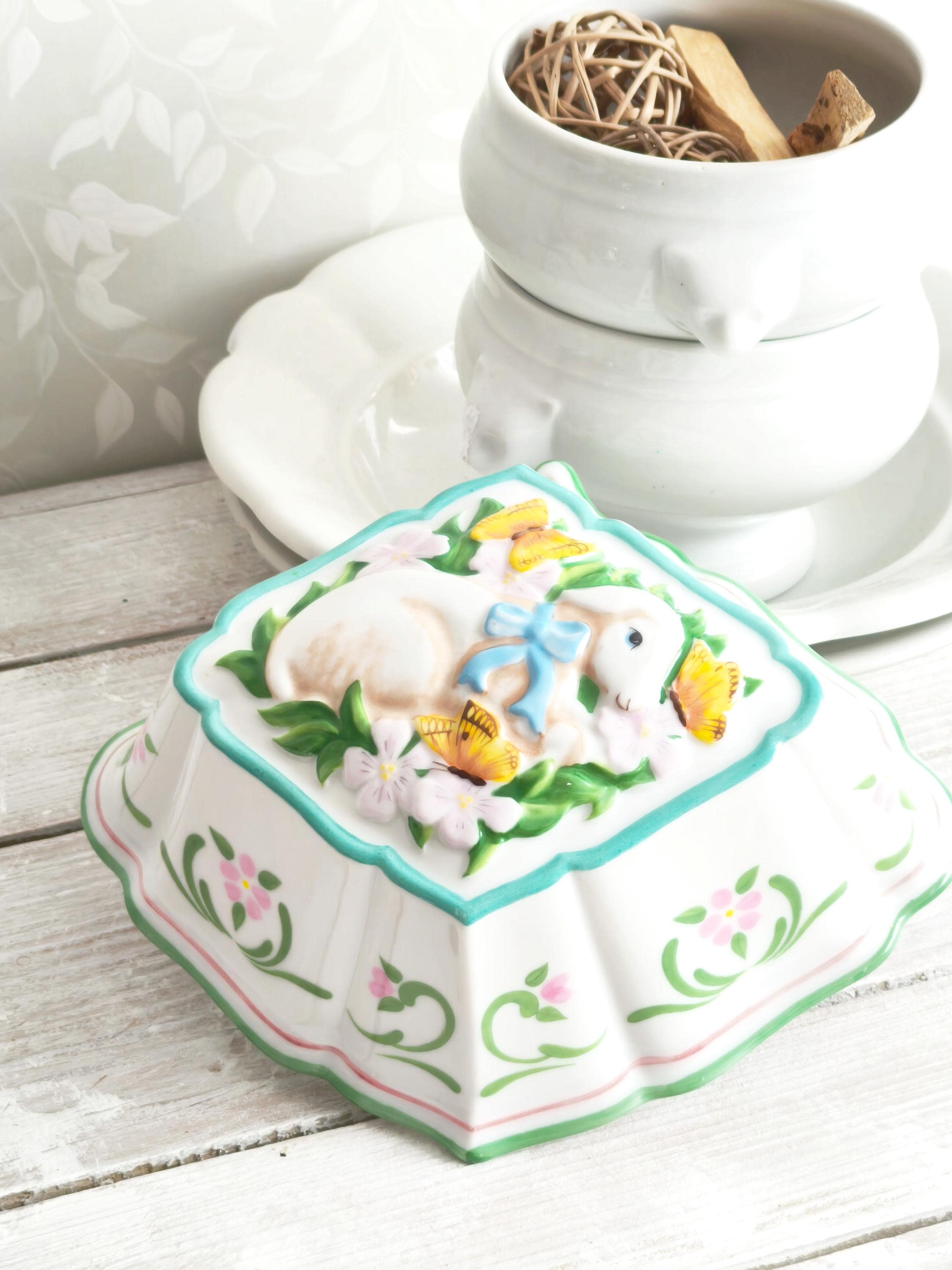 Ceramic Baking Mold Lamp Le Cordon Bleu, Jello Mold: Franklin Mint Ceramic Baking Mold Lamp Le Cordon Bleu, Jello Mold: Franklin Mint