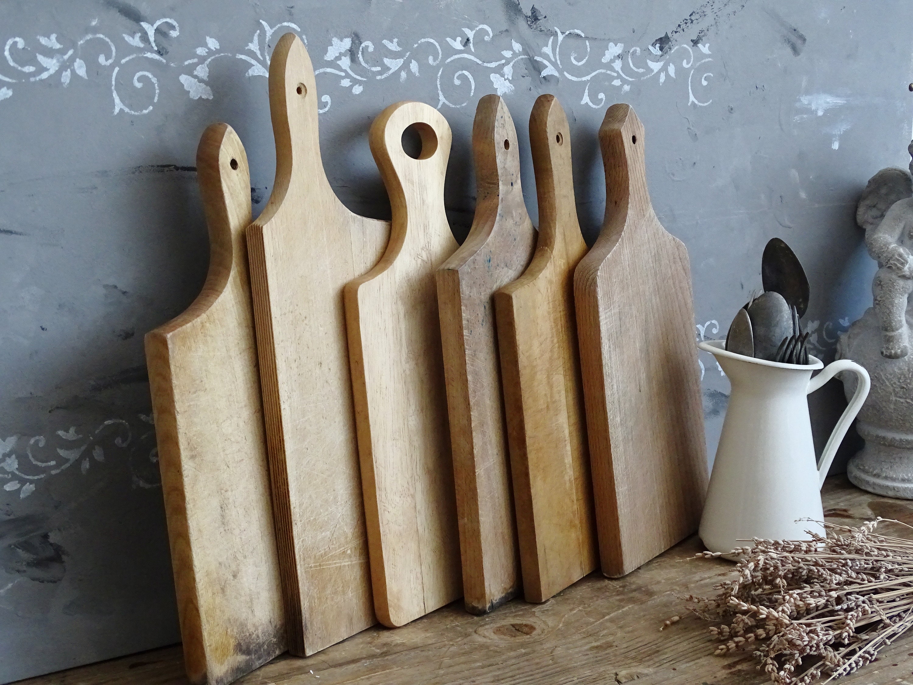 Small light wood cutting boards with handles — Plate & Patina