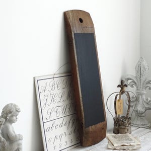 Quadro-negro antigo emoldurado: decoração de parede rústica e primitiva imagem 8