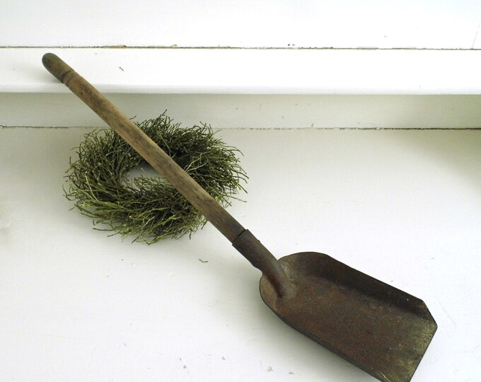 Antique Metal Fireplace Coal Shovel Wooden Handle Primitive Garden Hand