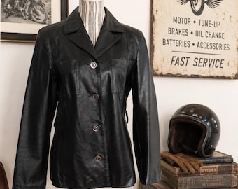 Blazer negro de cuero genuino de los años 90, chaqueta retro de piel de cordero suave de corte ajustado.
