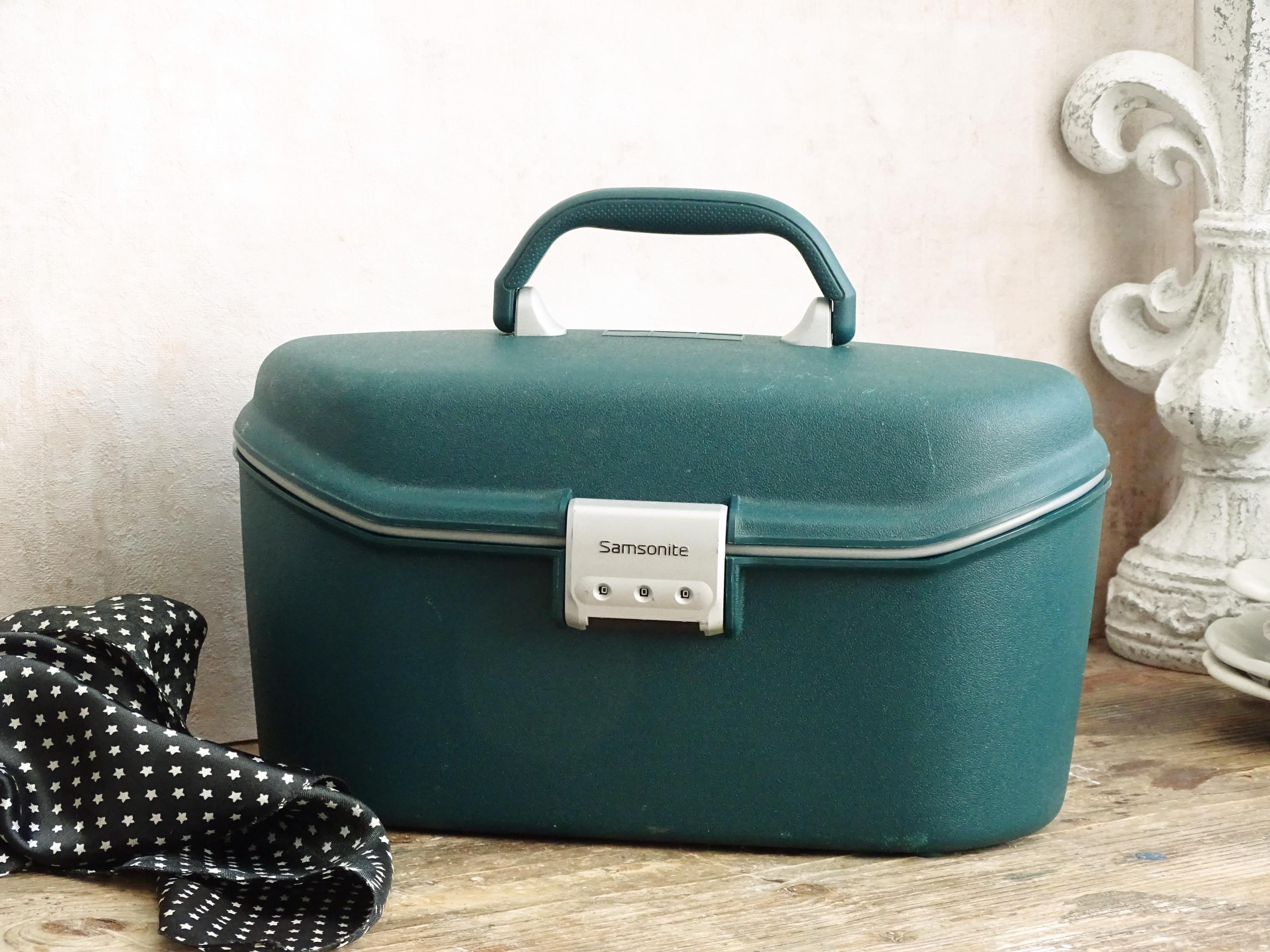 Vintage Green Samsonite Train Case, Hard Shell Makeup Vanity
