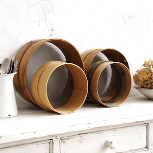 Bentwood Flour Sifter, Grain Sieve: Vintage French Farmhouse Kitchen Colander