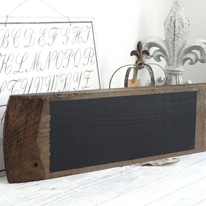 Quadro-negro antigo emoldurado: decoração de parede rústica e primitiva imagem 12