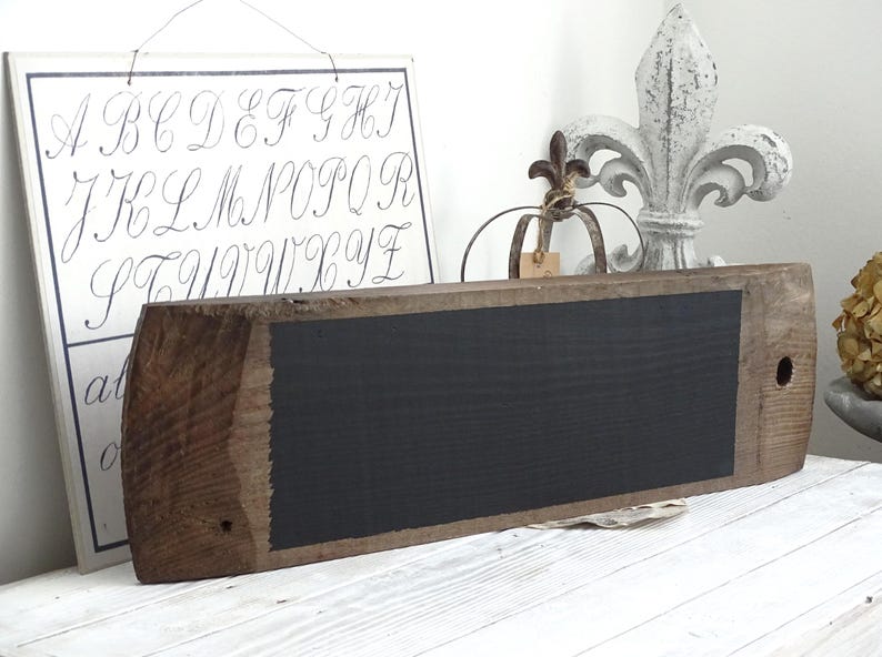 Quadro-negro antigo emoldurado: decoração de parede rústica e primitiva imagem 12
