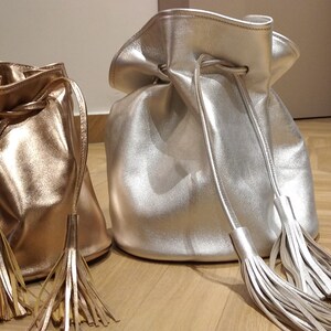 BELLATRIX CRYSTAL BUCKET BAG IN SILVER