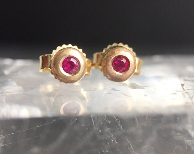 Gold Ruby Pebble Stud Earrings