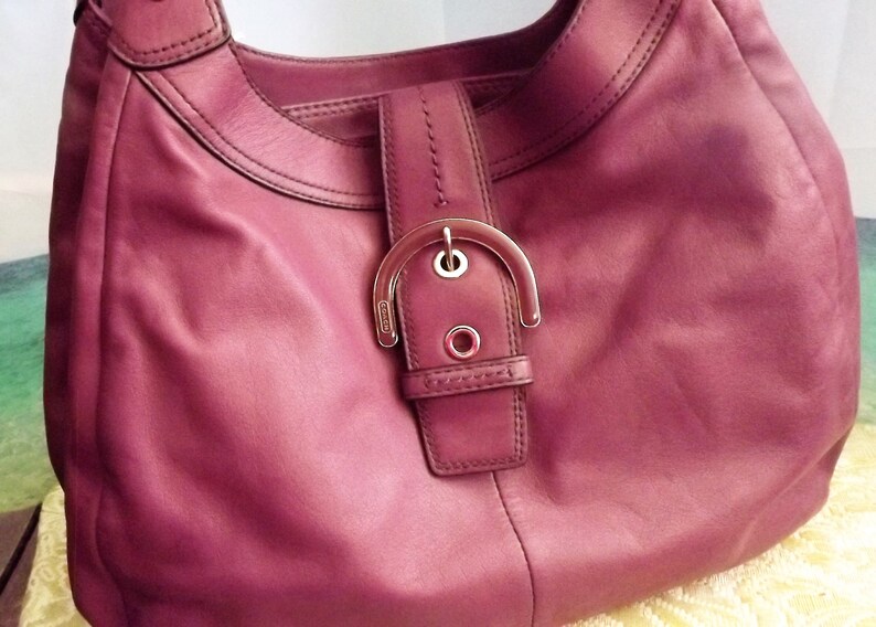 Coach Purple Cowhide Grain Leather Handbag Shoulder Bag - Black Leather Coach Bag Purple Interior Coach Purple Cowhide Grain Leather Handbag Shoulder Bag - Black Leather Coach Bag Purple Interior