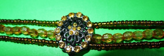 Très joli  bracelet LBVYR avec pierres couleur ja… - image 1