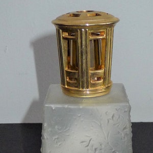 Vintage BERGER lamp, large format, in very good condition.