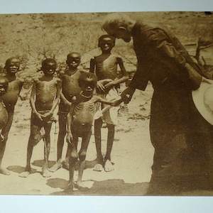 BASUTOLAND, Afrique  - carte postale antique avec missionnaire