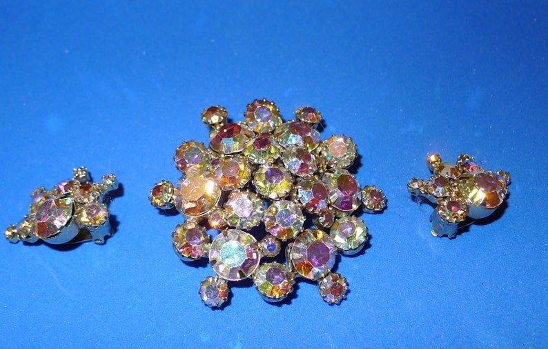 Splendid CONTINENTAL aurora borealis rhinestone brooch and earrings set image 3