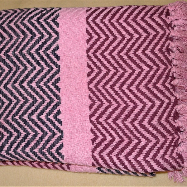 Nice vintage 100% cotton Lauren Taylor London blanket-throw-throw - 56"x48" - Pretty pink cotton blanket by Lauren Taylor.