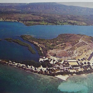 IBO BEACH,Ile Cacique,Haïti - carte postale des anées 70 ..non postée