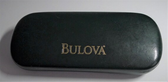 BULOVA Dark Green Glasses Hard Case. in Very Good Condition  display picture 3