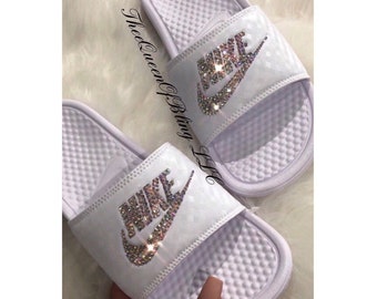 nike benassi golden check slides