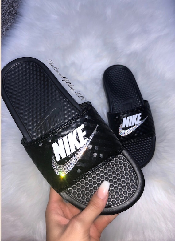 nike sandals benassi womens