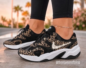 Damesschoenen AL8 met luipaardprint en Swarovski-kristallen.