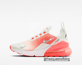 Air Max 270 personalizzate color corallo e bianco con cristalli Swarovski.
