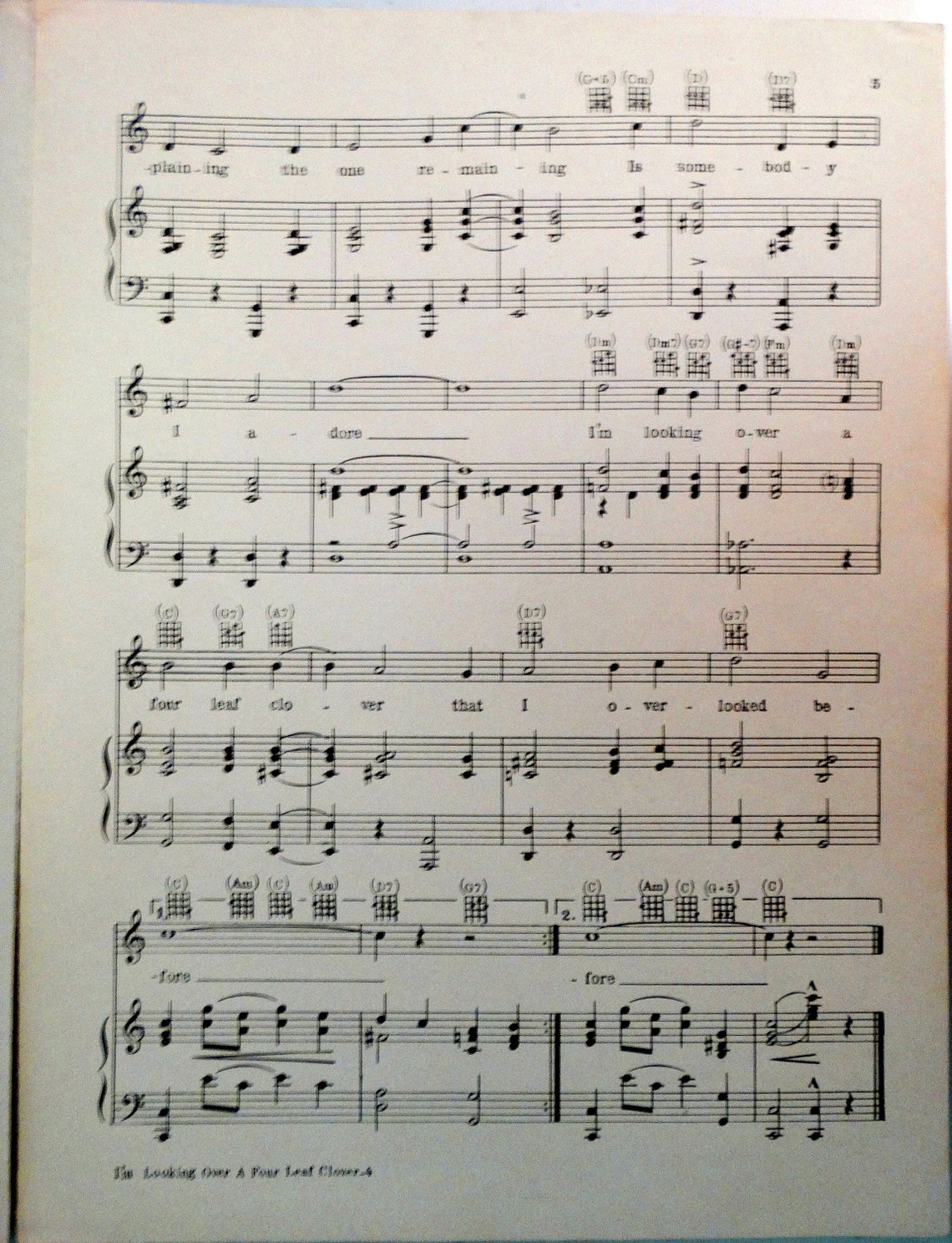 I m looking over a four leaf clover song with ukulele arrangement