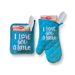Personalisiertes Chanukka Kochen Topflappen Geschenk, niedliches Chanukah Geschenk, jüdische Mama Einweihungsparty Geschenk, ich liebe dich a Latke