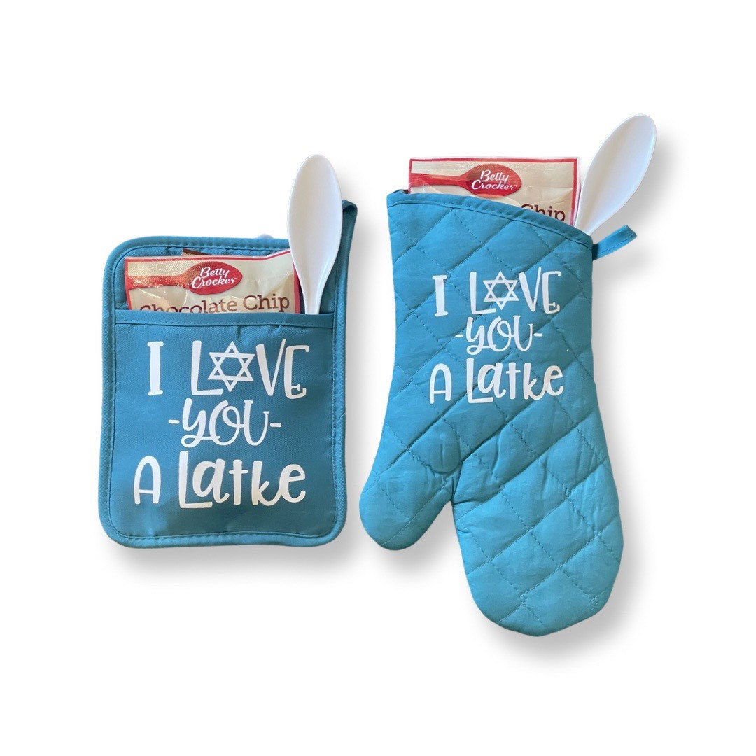 Personalized Hanukkah Cooking Potholder Gift, Cute Chanukah Gift, Jewish Mom Housewarming gift, I love you a Latke