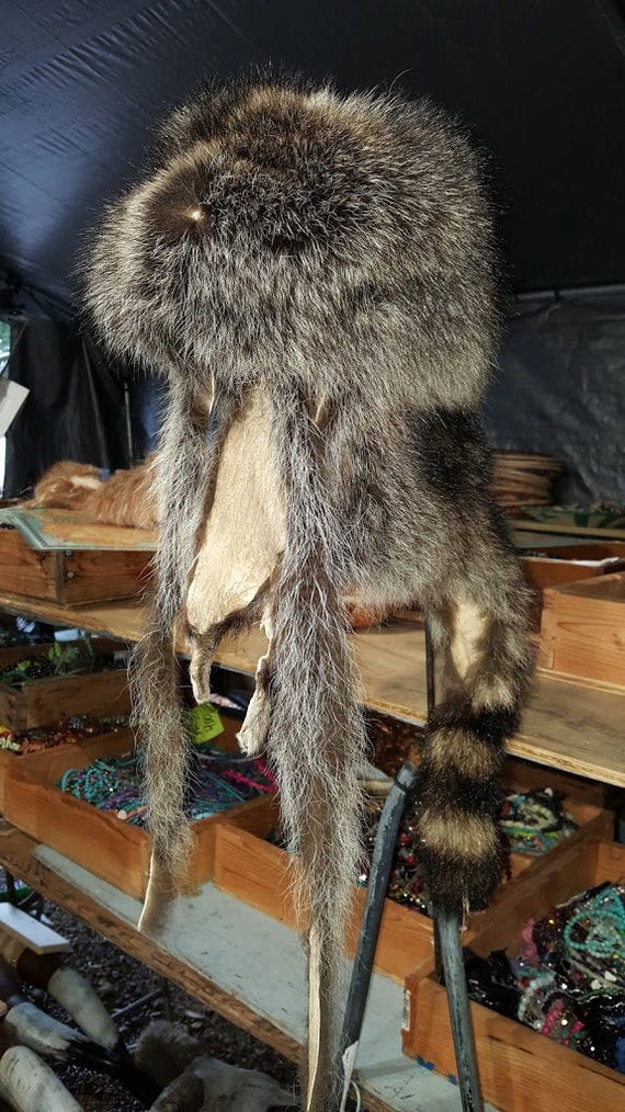 Mountain Man Syle Raccoon Tail Key Chain Mountain Man Syle Raccoon Tail Key Chain