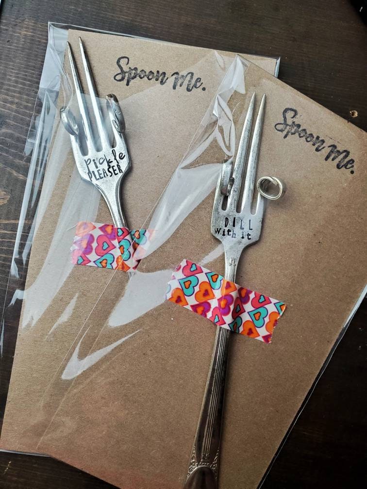 Easy Holiday Gift: DIY Pickle Forks With Printable Tags