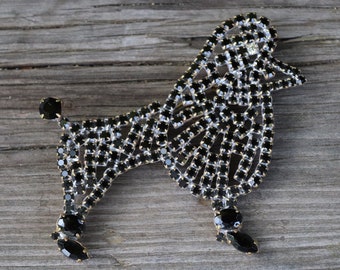 Vintage brooch poodle rhinestone