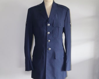 marine corps dress blue jacket Genuine Issue USMC Blues Tunic It is made of the highest quality Poly/Wool blend meant for all season wear Vintage USMC Dress Uniforms