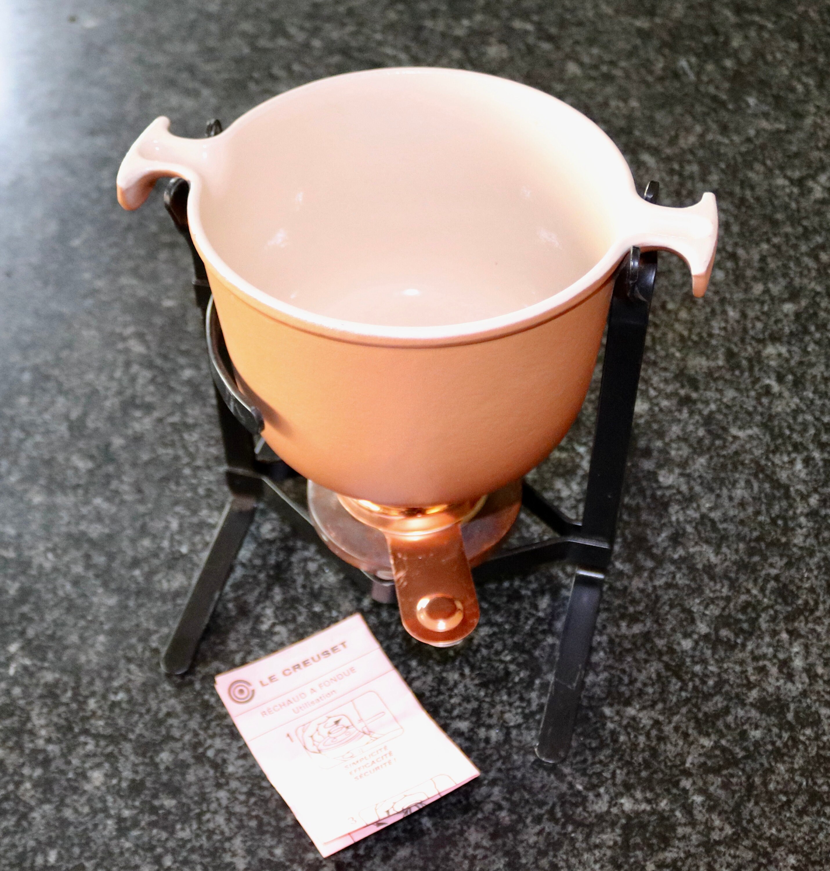 Service à Fondue Le Creuset Enzo Mari "La Mama" – Vintage Noir Avec Fourchettes