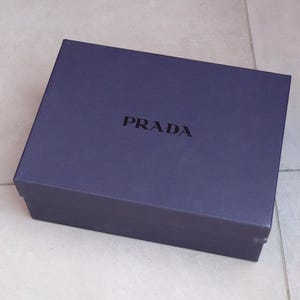 1x Prada kartonnen doos