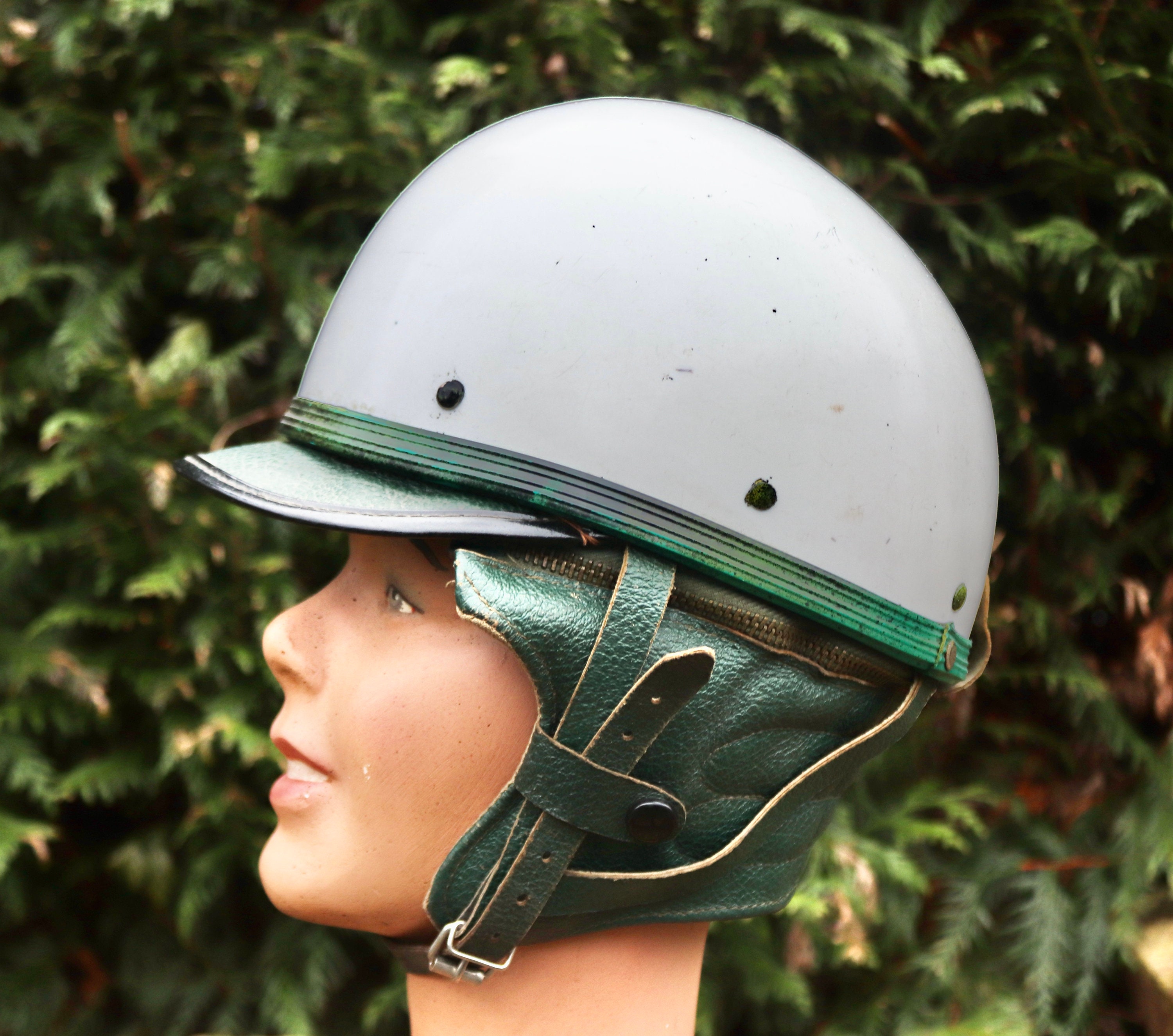 Kaufe Plüsch-Helmhüllen, Helmüberzug, Helmornament, Helmzubehör