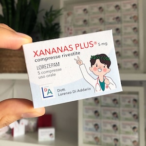 Xananas Plus_Bomboniere Laurea Medicina Farmacologia Psicologia_Porta confetti_scatolina porta confetti_laurea psicologia_in cartoncino