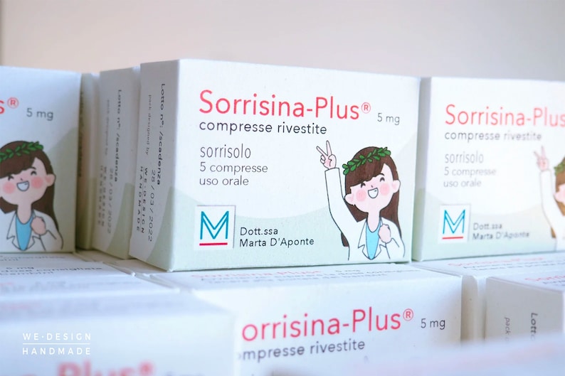 Graduation Favor boxes Medicine_Pharmacology_Favor Boxes_Doctor_Handmade in Italy_Sorrisina-Plus_Smile-Plus image 1