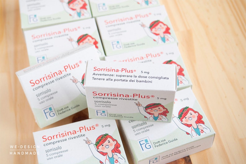 Graduation Favor boxes Medicine_Pharmacology_Favor Boxes_Doctor_Handmade in Italy_Sorrisina-Plus_Smile-Plus image 5