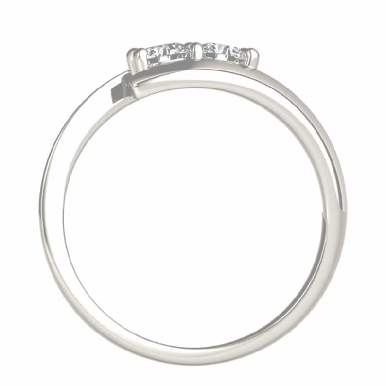 Duo Swirl Round Diamond Friendship /& Love Ring