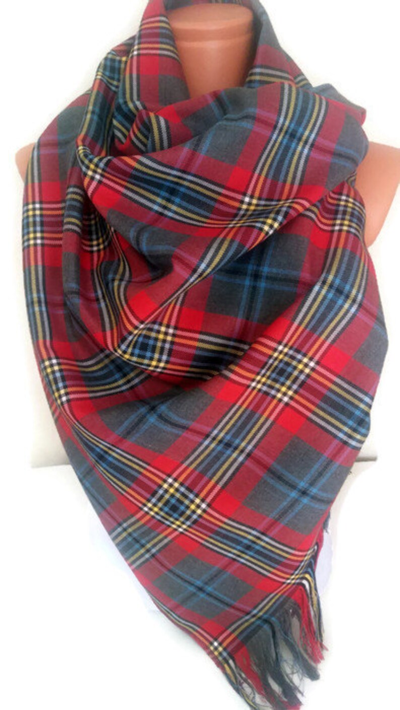 Pleated Scarf in Grey/Red